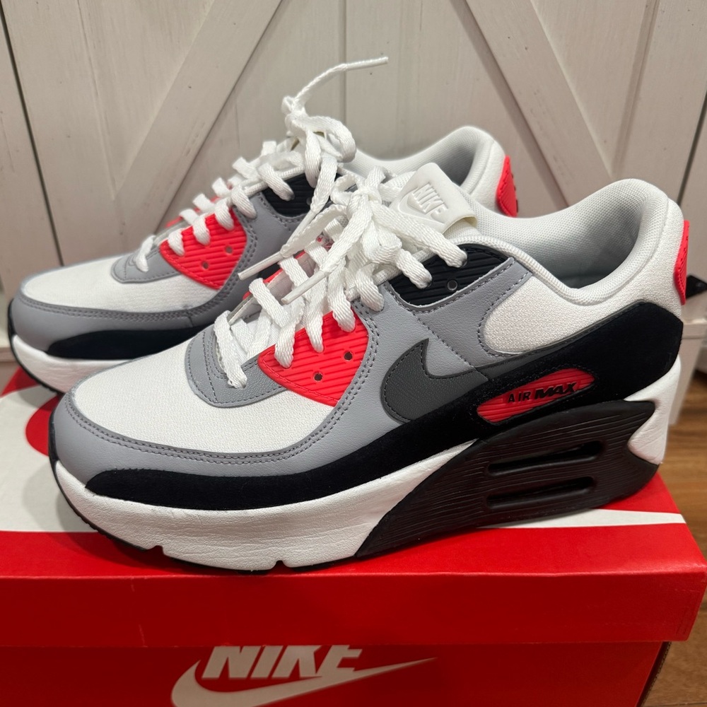 Nike Women's Air Max 90 Lv8 'Infrared’ Womens 9.5 - Picture 2 of 9